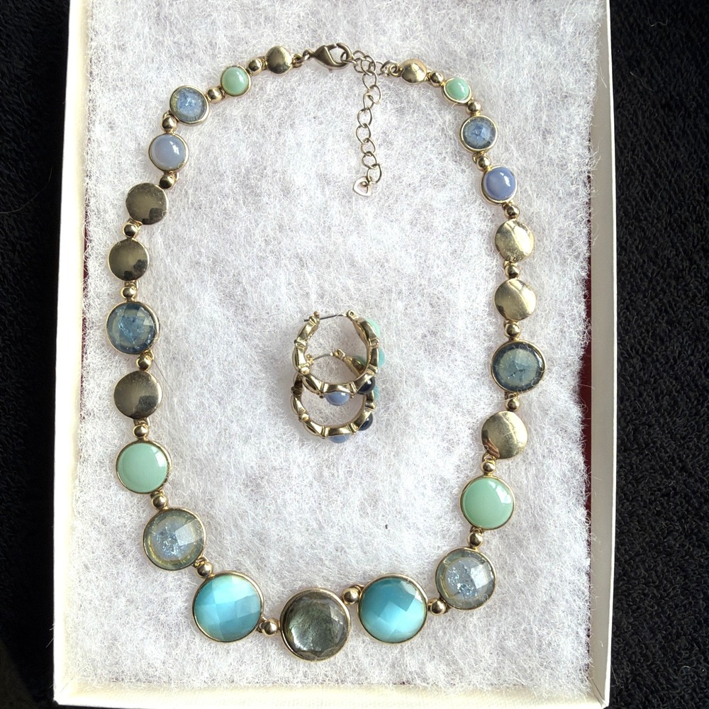 Elegant Aqua Blue And Gold Tone Necklace And Earring Set Travel Beach Cruise